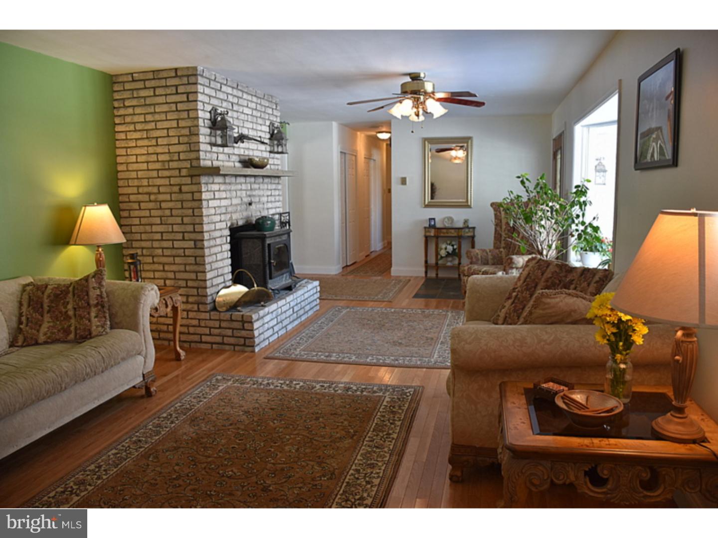 58 Bitting Road Alburtis, PA 18011 - Photo 15 of 25 Living Room