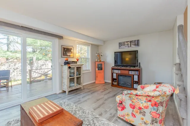 $307,500 | 129 Fisherville Road, Unit 4, Concord, NH 03303