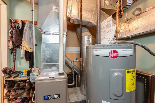 $307,500 | 129 Fisherville Road, Unit 4, Concord, NH 03303