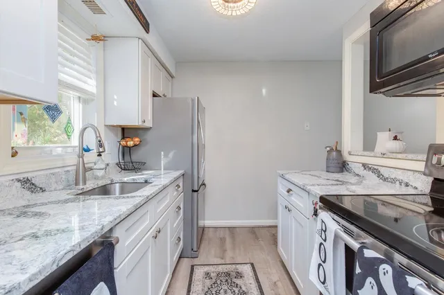 $307,500 | 129 Fisherville Road, Unit 4, Concord, NH 03303