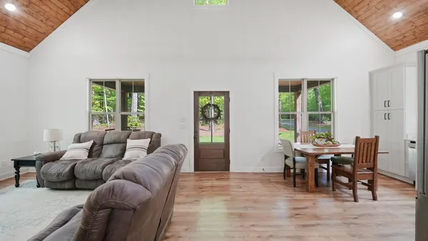 $420,000 | 171 West Bluff Road, Menlo, GA 30731