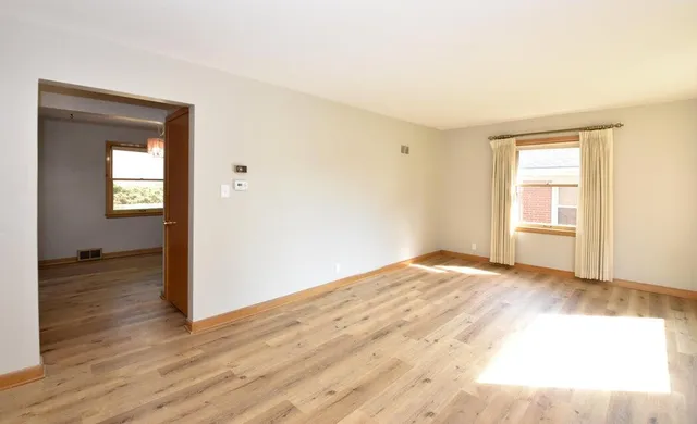 $353,900 | 10708 West York Place, Wauwatosa, WI 53222