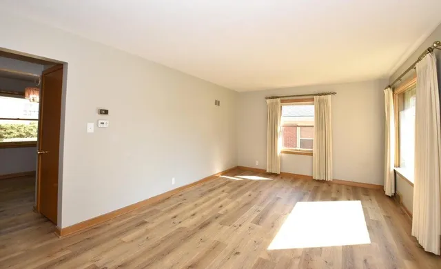 $353,900 | 10708 West York Place, Wauwatosa, WI 53222