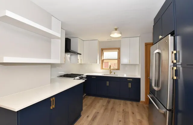 $353,900 | 10708 West York Place, Wauwatosa, WI 53222