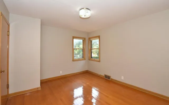 $353,900 | 10708 West York Place, Wauwatosa, WI 53222