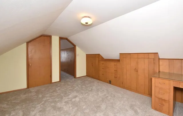 $353,900 | 10708 West York Place, Wauwatosa, WI 53222