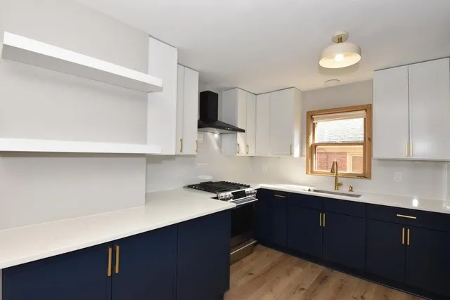 $353,900 | 10708 West York Place, Wauwatosa, WI 53222