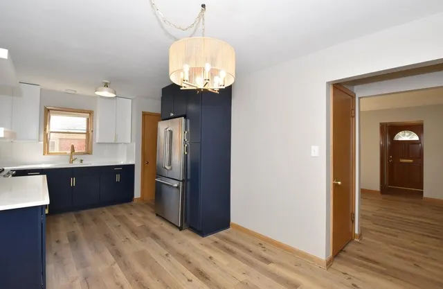 $353,900 | 10708 West York Place, Wauwatosa, WI 53222