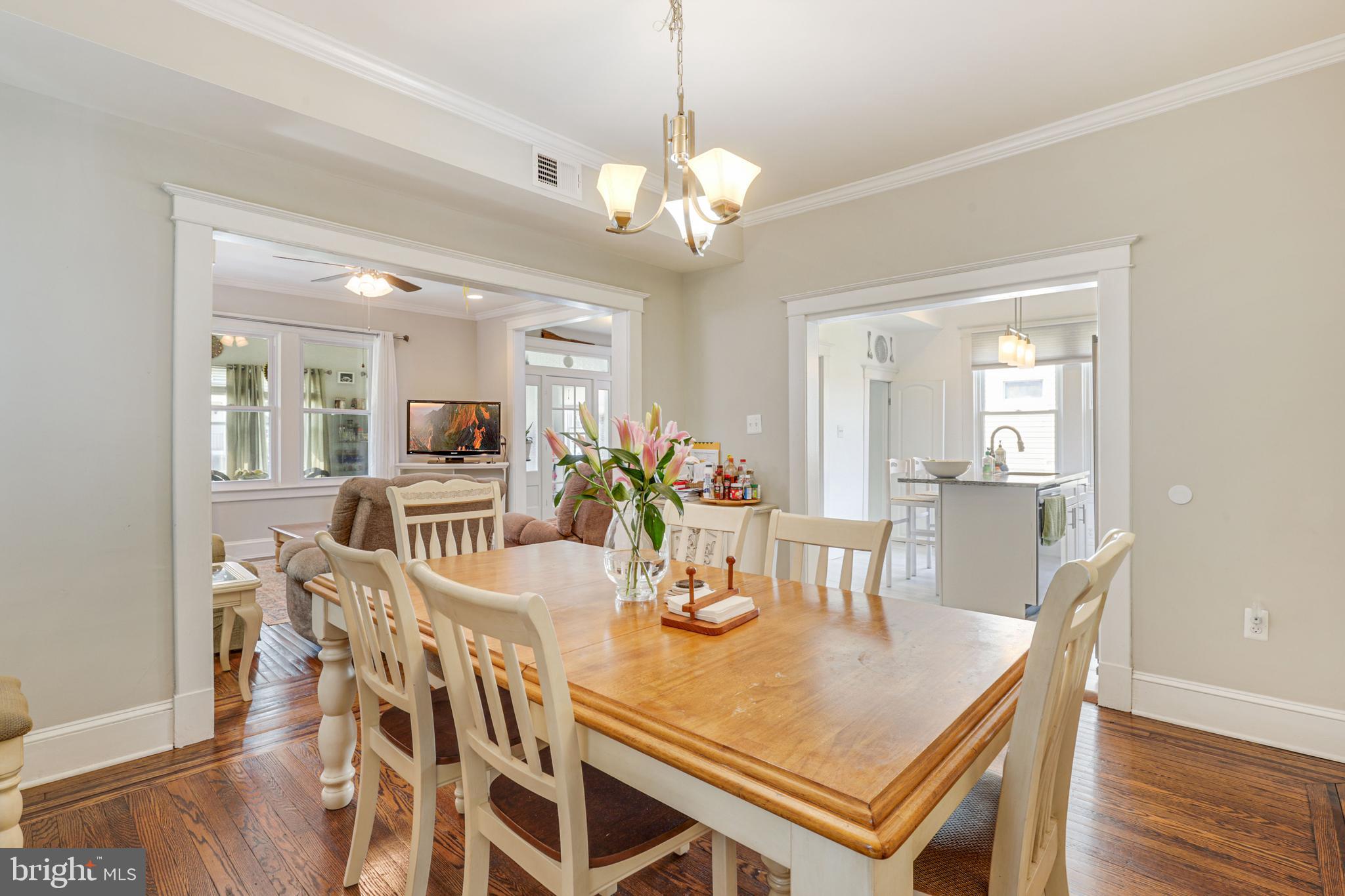 523 Elmwood Road Baltimore, MD 21206 - Photo 17 of 48 Dining Area Views