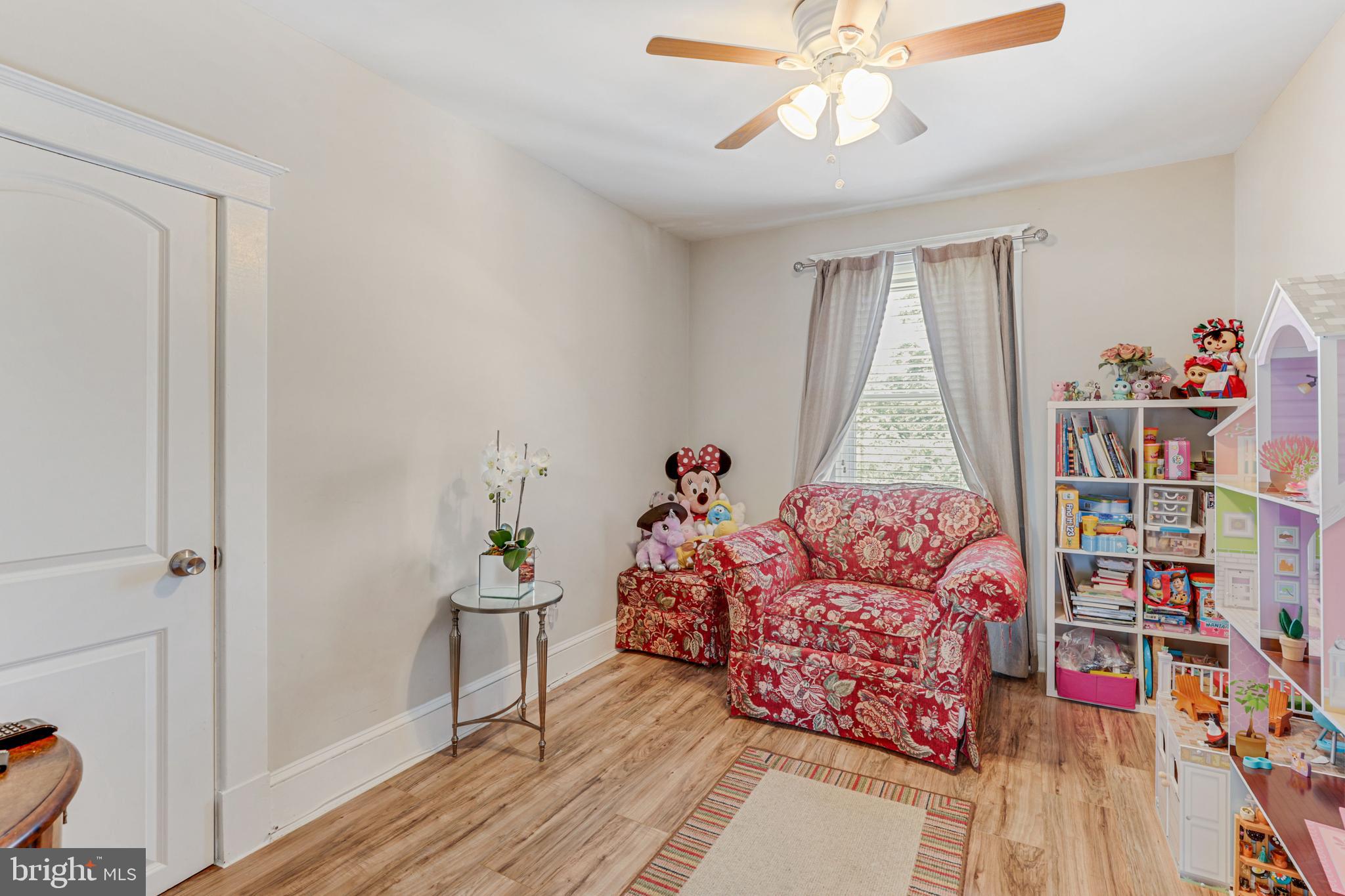 523 Elmwood Road Baltimore, MD 21206 - Photo 25 of 48 3rd bedroom