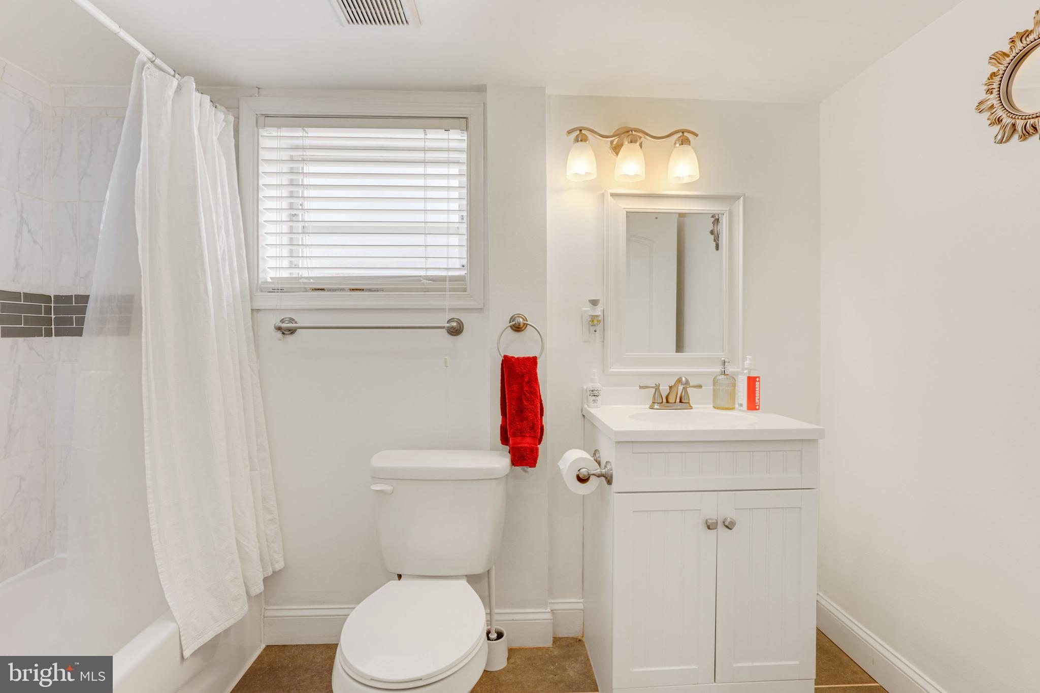 523 Elmwood Road Baltimore, MD 21206 - Photo 40 of 48 Lower level full bathroom