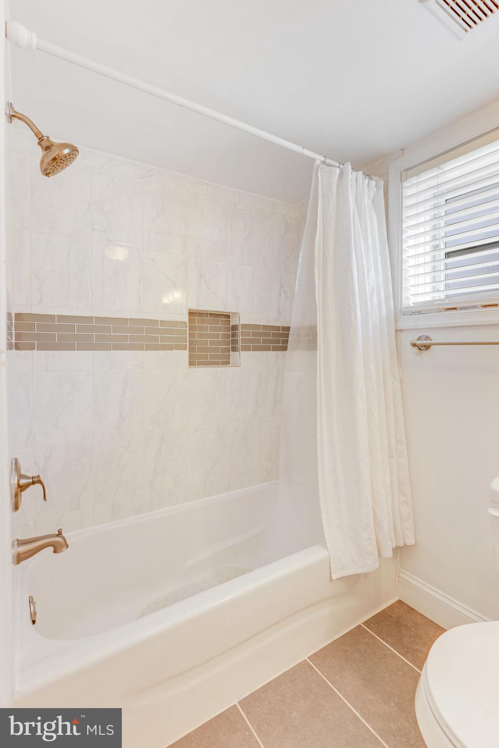523 Elmwood Road Baltimore, MD 21206 - Photo 41 of 48 Lower Level full bathroom