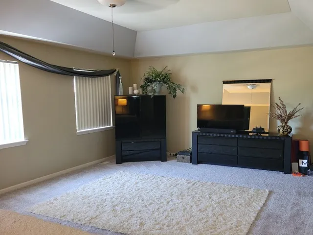 $3,950 | 741 Regal Lane, Algonquin, IL 60102