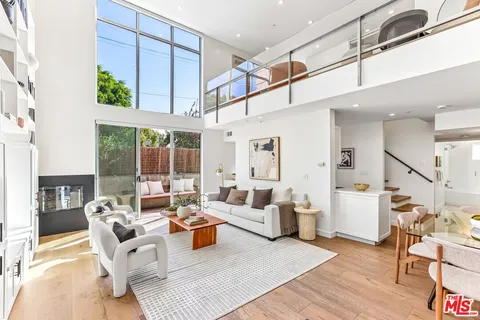 $899,000 | 5806 Waring Avenue, Unit 7, Los Angeles, CA 90038