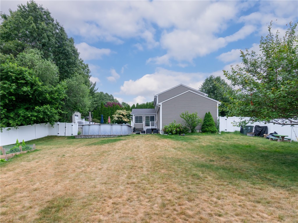 2 Brookfield Road Coventry, RI 02816 - Photo 5 of 43