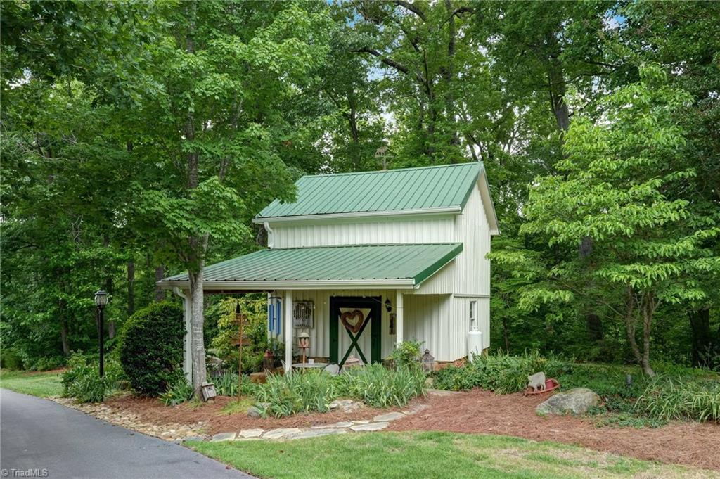 7450 Strader Road Summerfield, NC 27358 - Photo 32 of 47
