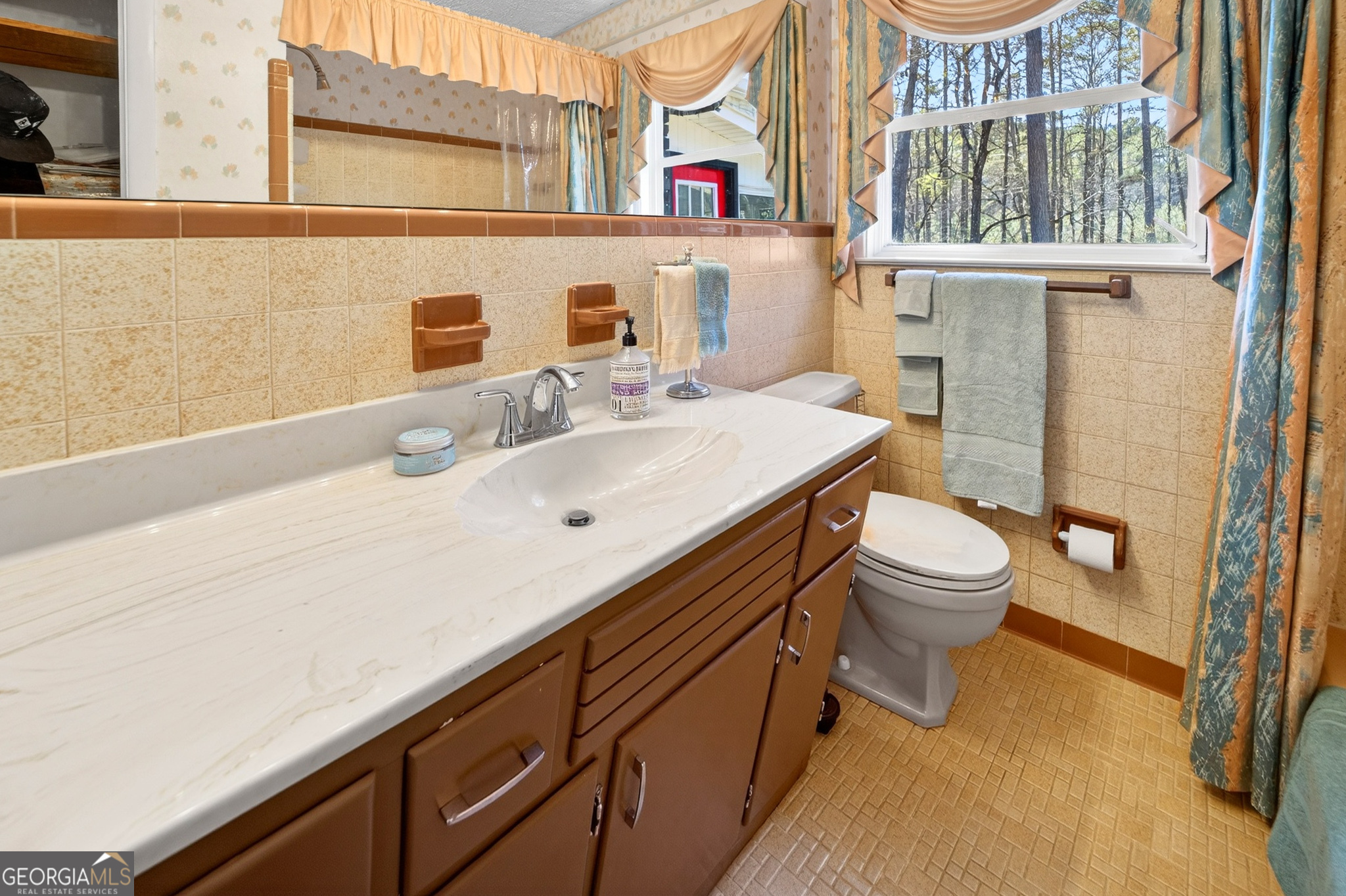 881 Rockbridge Road Southwest Lilburn, GA 30047 - Photo 13 of 44