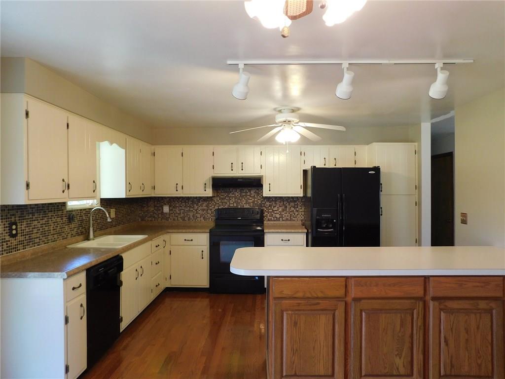 579 Old Pittsburgh Road Smock, PA 15480 - Photo 14 of 25