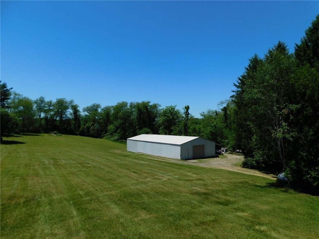 579 Old Pittsburgh Road Smock, PA 15480 - Photo 4 of 25