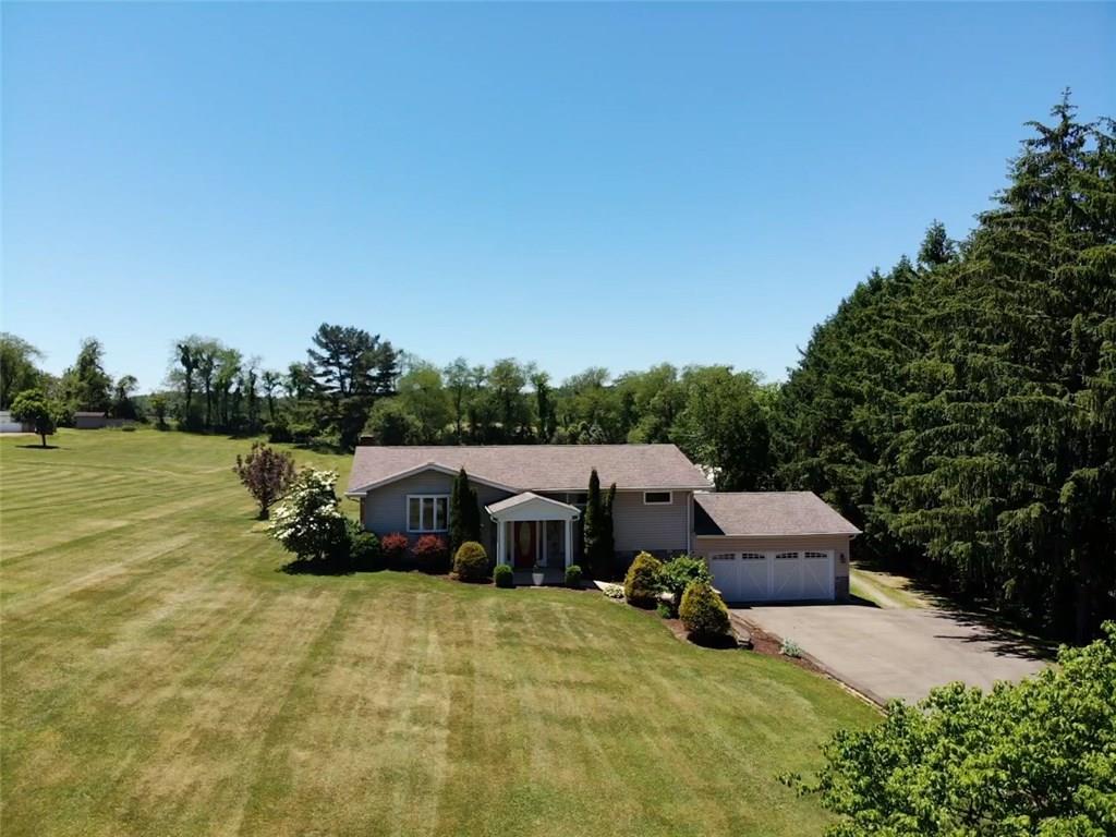 579 Old Pittsburgh Road Smock, PA 15480 - Photo 5 of 25
