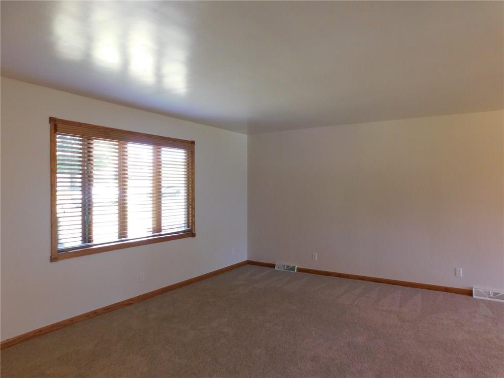 579 Old Pittsburgh Road Smock, PA 15480 - Photo 10 of 25
