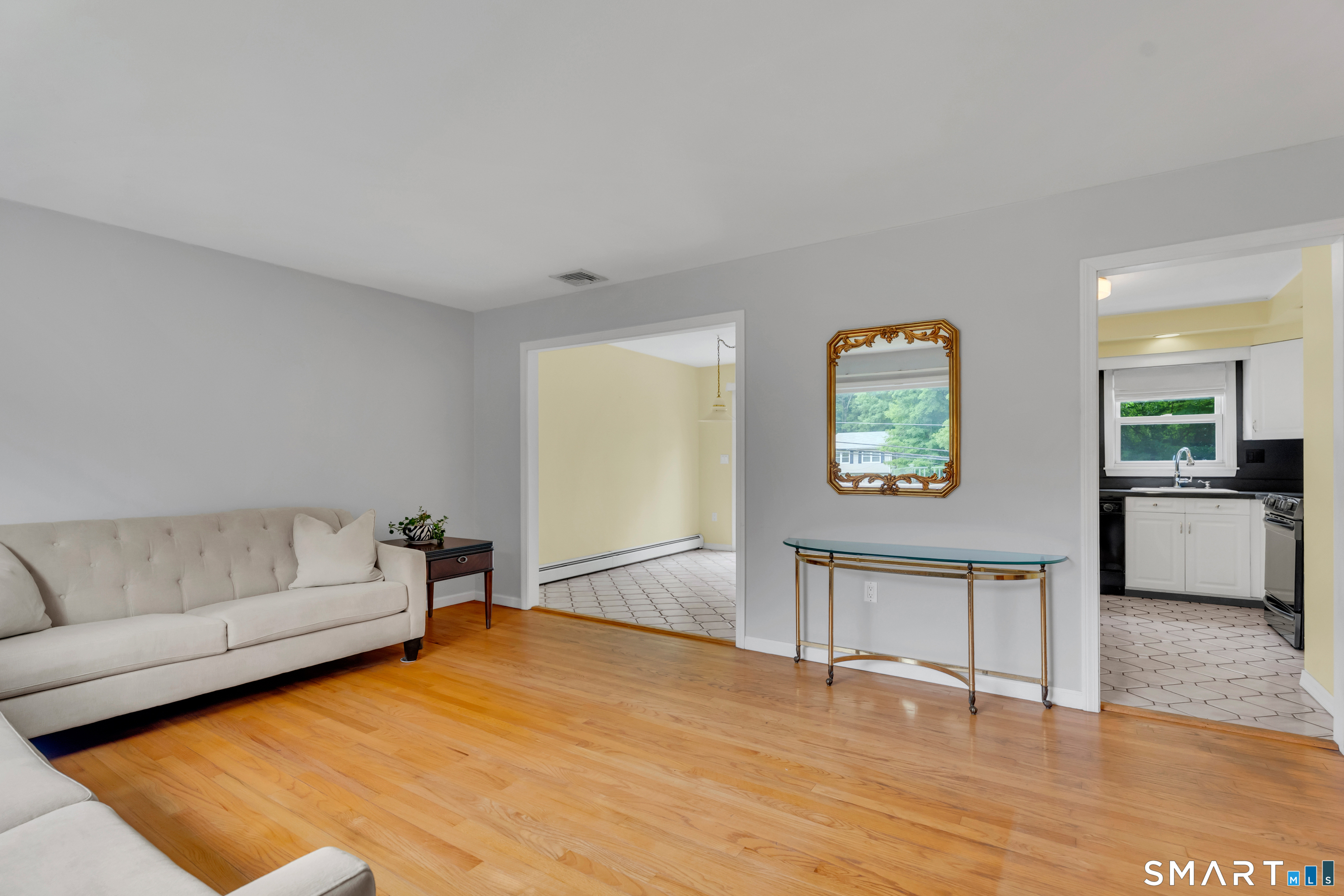 1144 Long Hill Road Guilford, CT 06437 - Photo 6 of 40