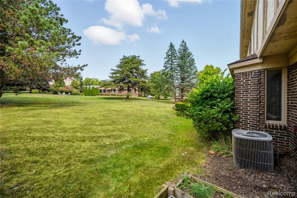 1938 Kilburn Road West Rochester Hills, MI 48306 - Photo 66 of 69