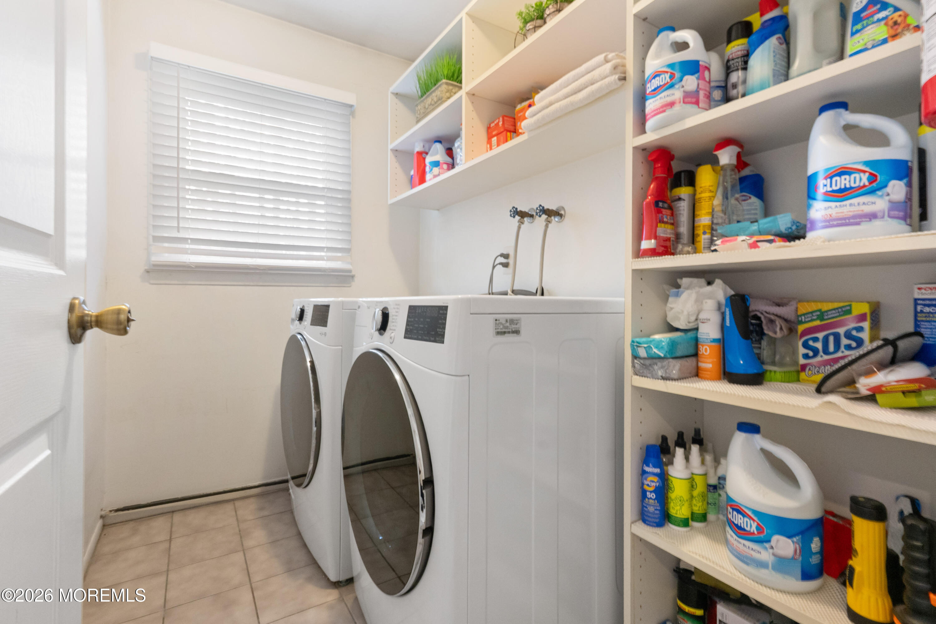 25 Cherokee Road East Brunswick, NJ 08816 - Photo 21 of 34 a utility room with dryer and washer