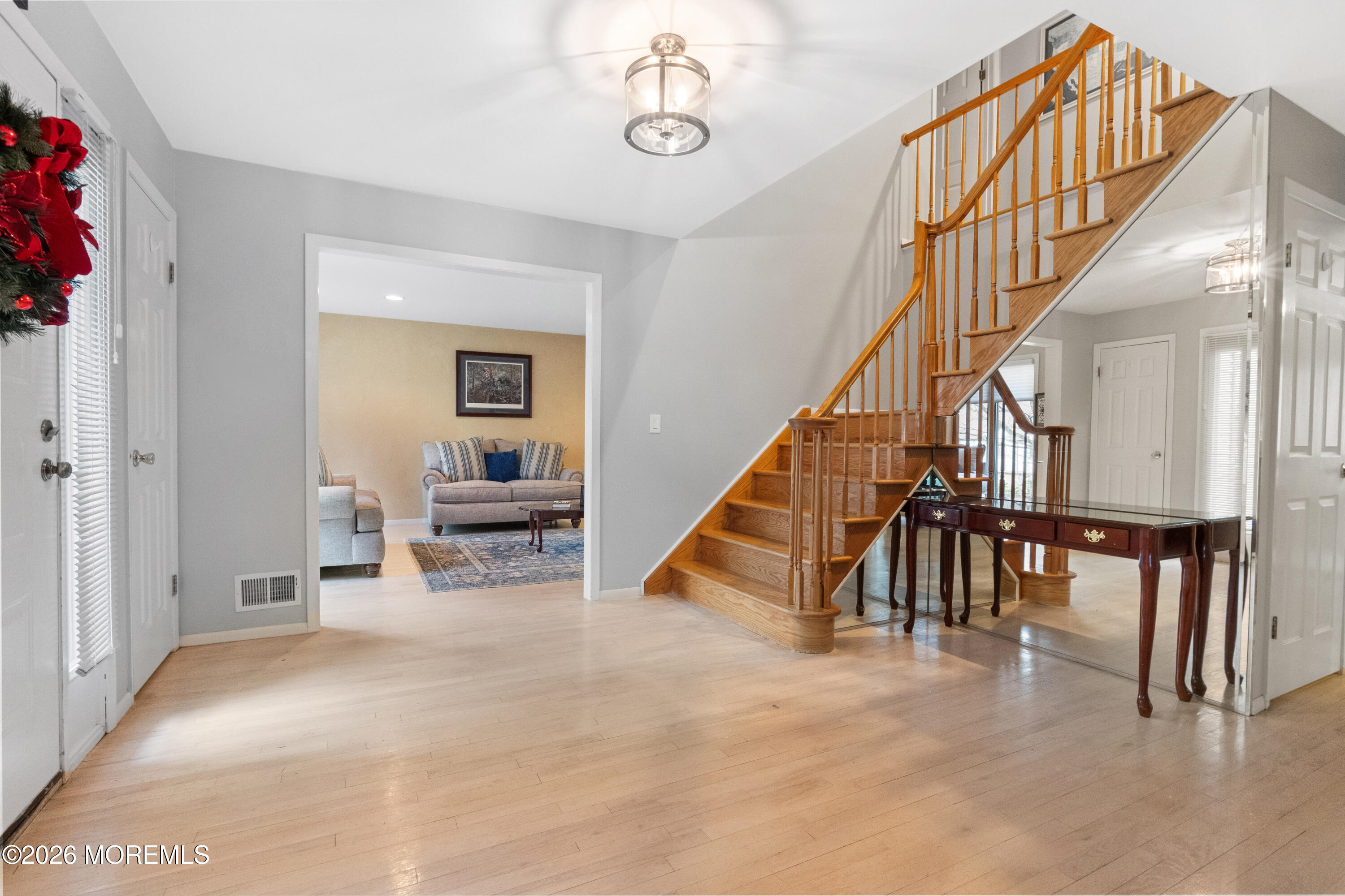 25 Cherokee Road East Brunswick, NJ 08816 - Photo 6 of 34 25 Cherokee side foyer view