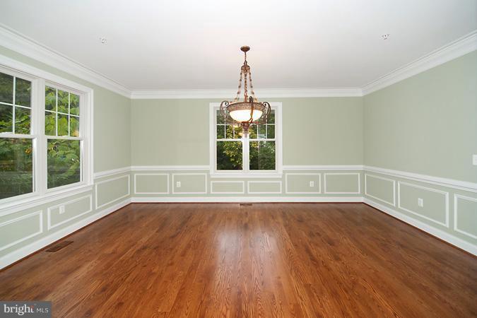 5907 Kingswood Road Bethesda, MD 20814 - Photo 16 of 19 Dining Room