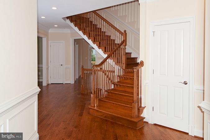 5907 Kingswood Road Bethesda, MD 20814 - Photo 6 of 19 Interior (General)