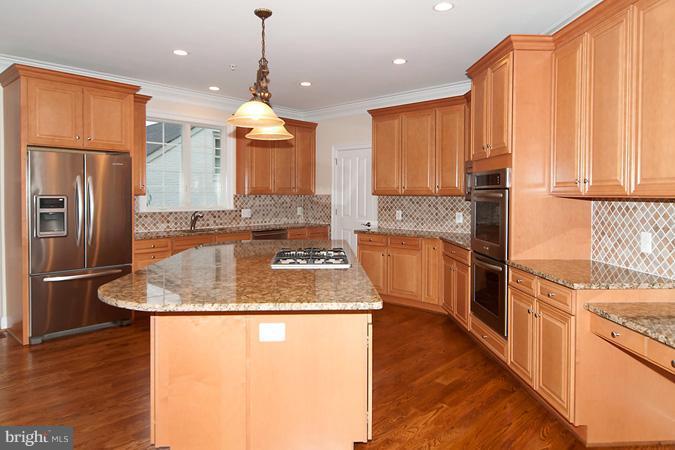 5907 Kingswood Road Bethesda, MD 20814 - Photo 7 of 19 Kitchen