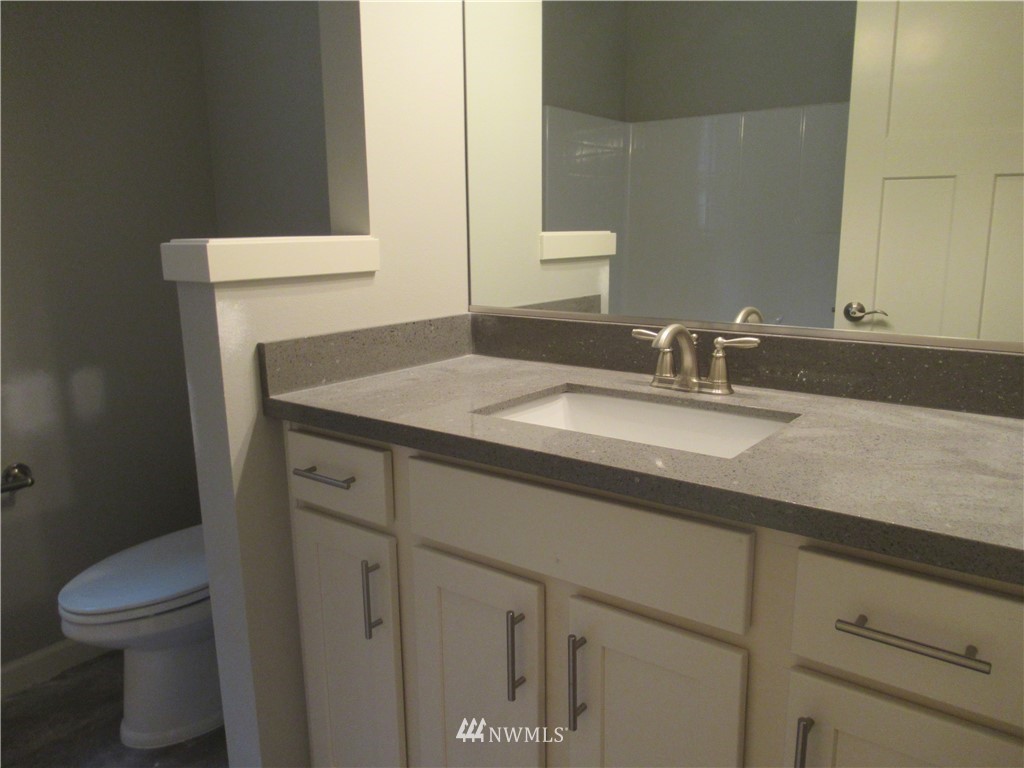 6385 Southeast Mullenix Road Port Orchard, WA 98367 - Photo 13 of 24