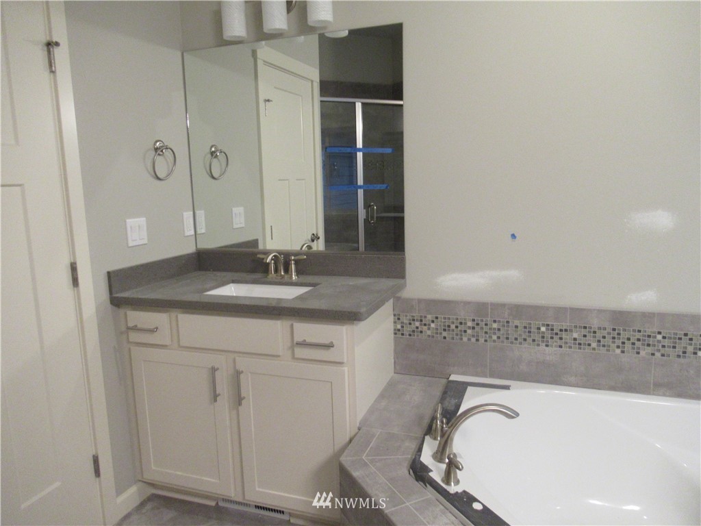 6385 Southeast Mullenix Road Port Orchard, WA 98367 - Photo 10 of 24