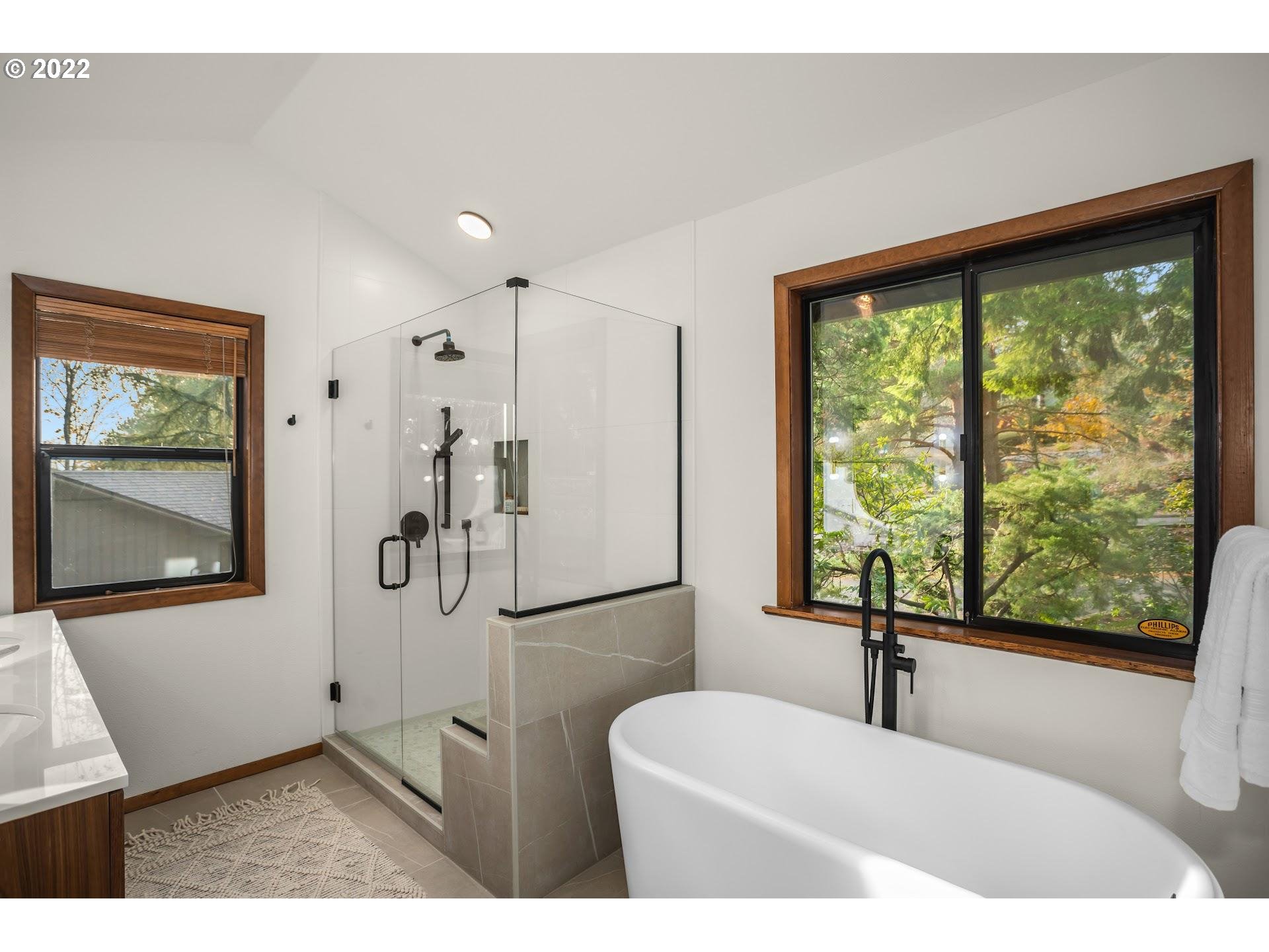3080 Southwest Raleighview Drive Portland, OR 97225 - Photo 21 of 32 Bathroom, Attached