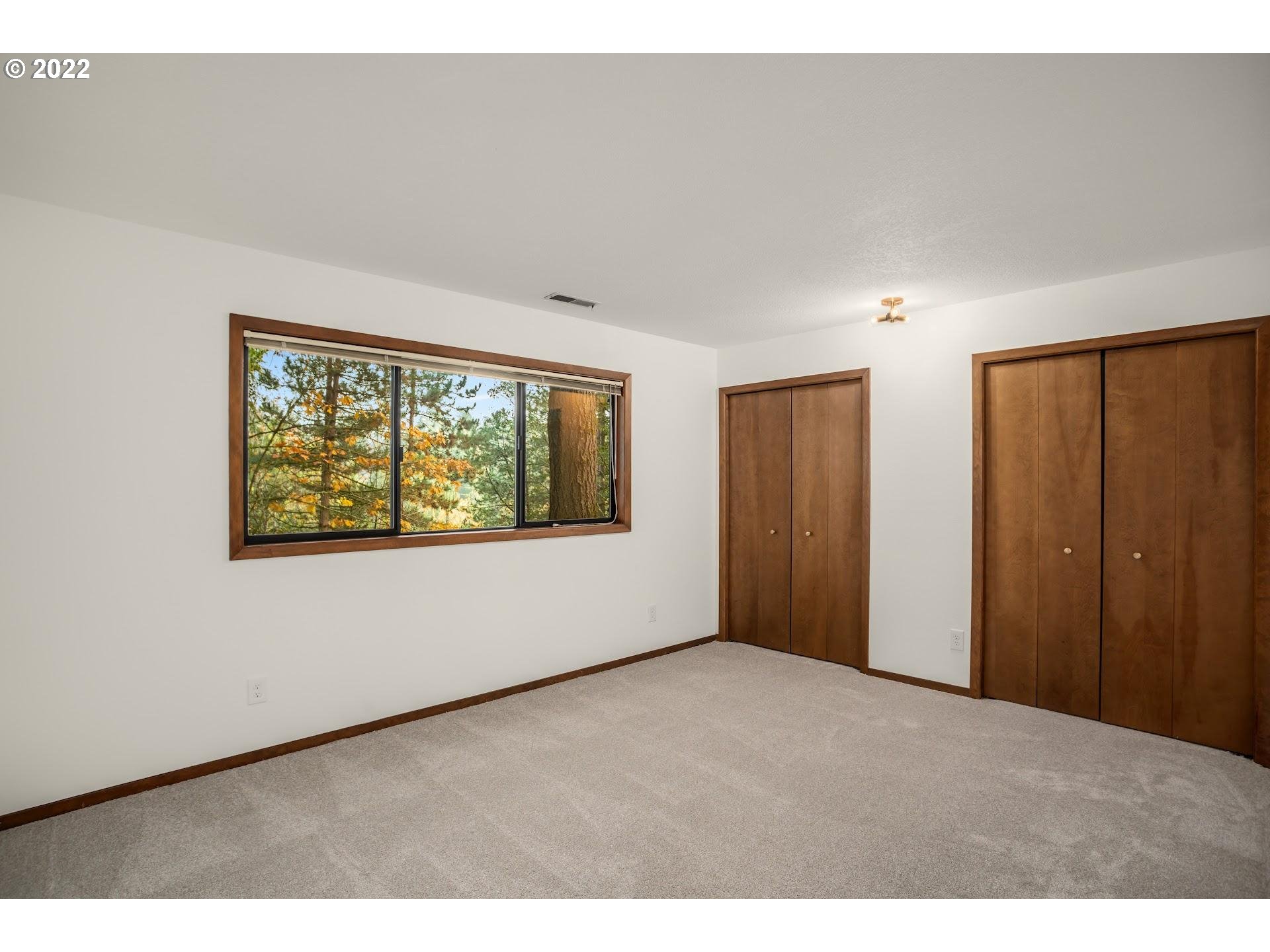 3080 Southwest Raleighview Drive Portland, OR 97225 - Photo 28 of 32 Bedroom