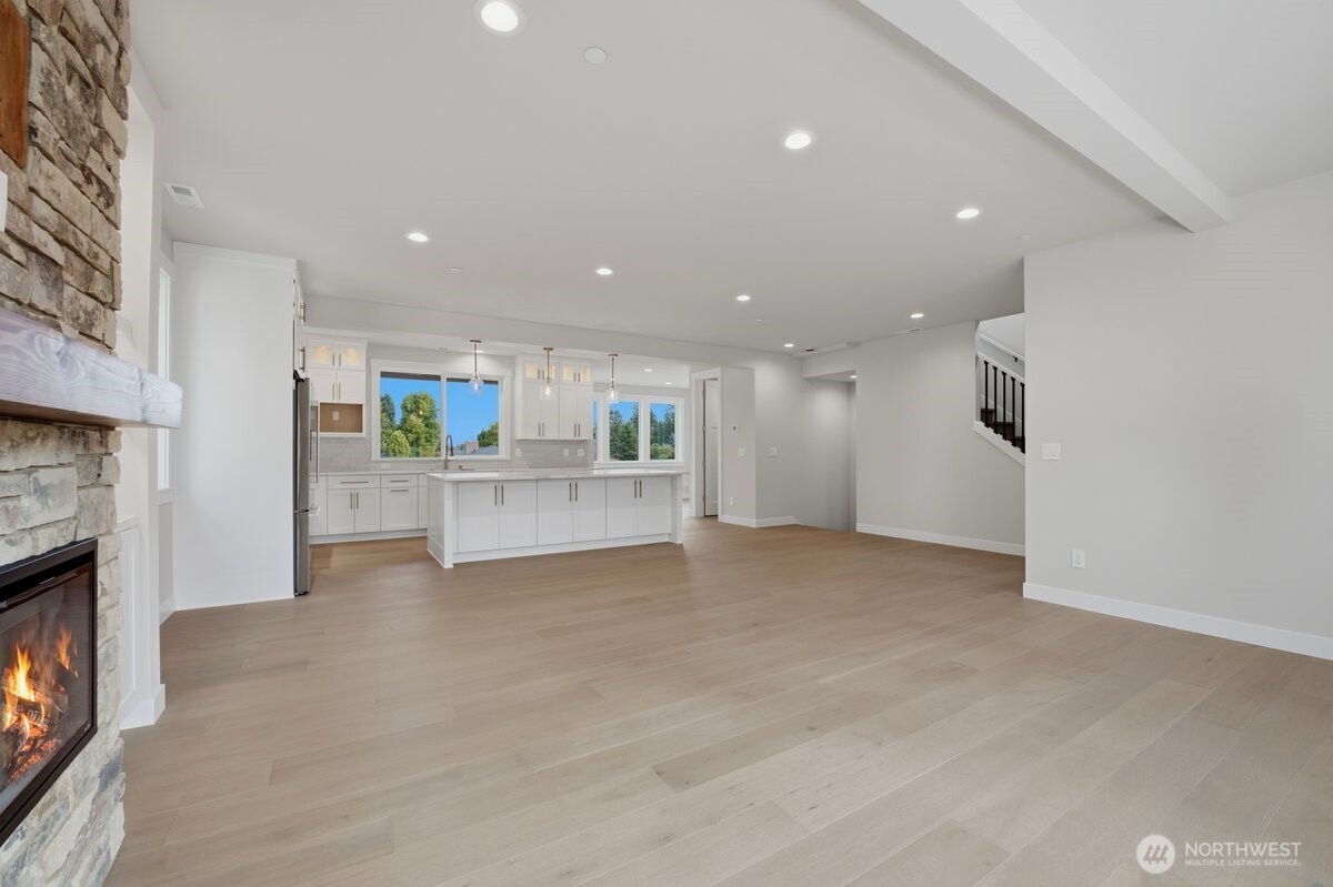 8529 230th Place Southwest, Unit 10 Edmonds, WA 98026 - Photo 10 of 34 Gallery Image 10