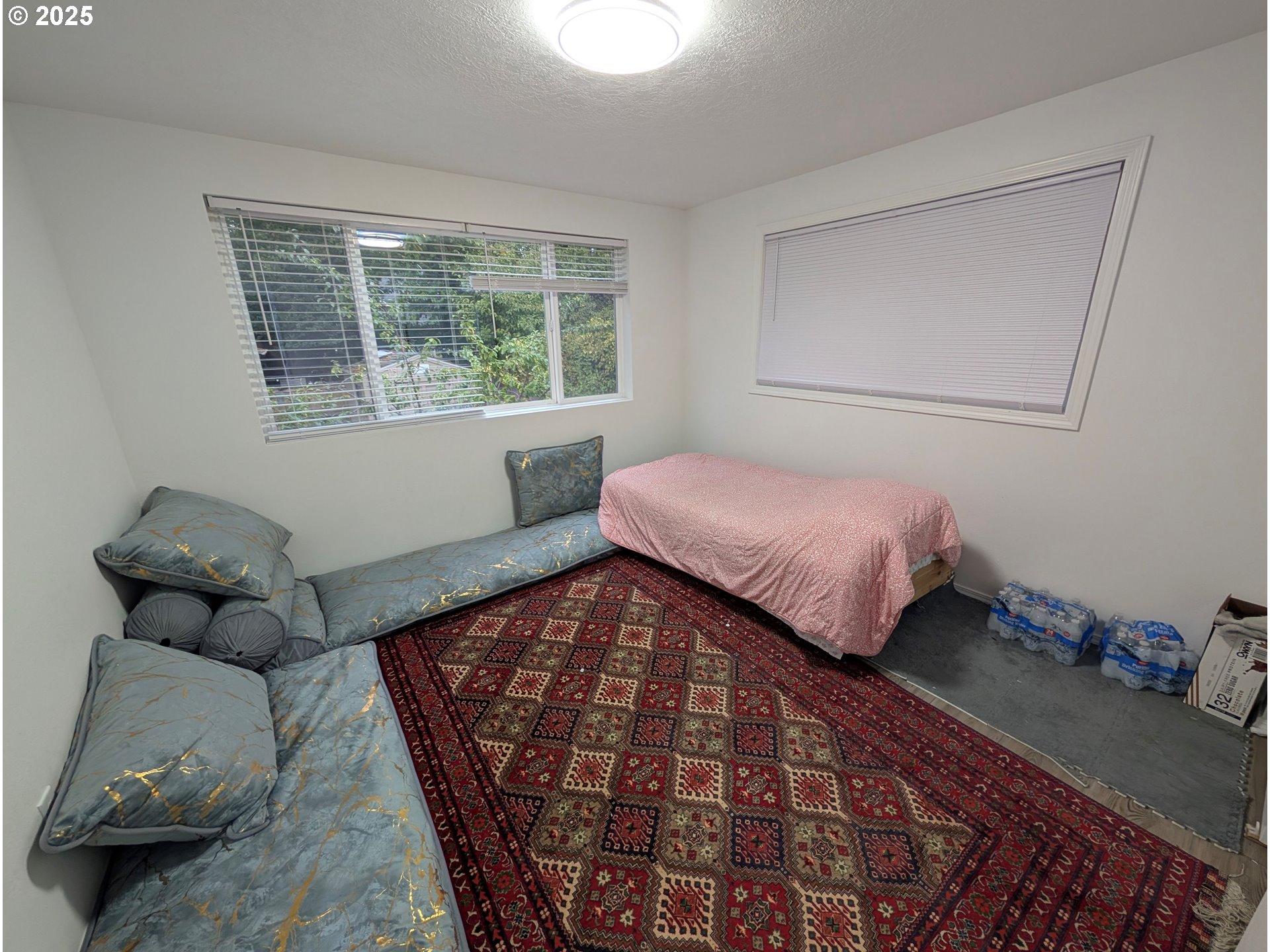 7321 Southwest 52nd Avenue Portland, OR 97219 - Photo 12 of 39