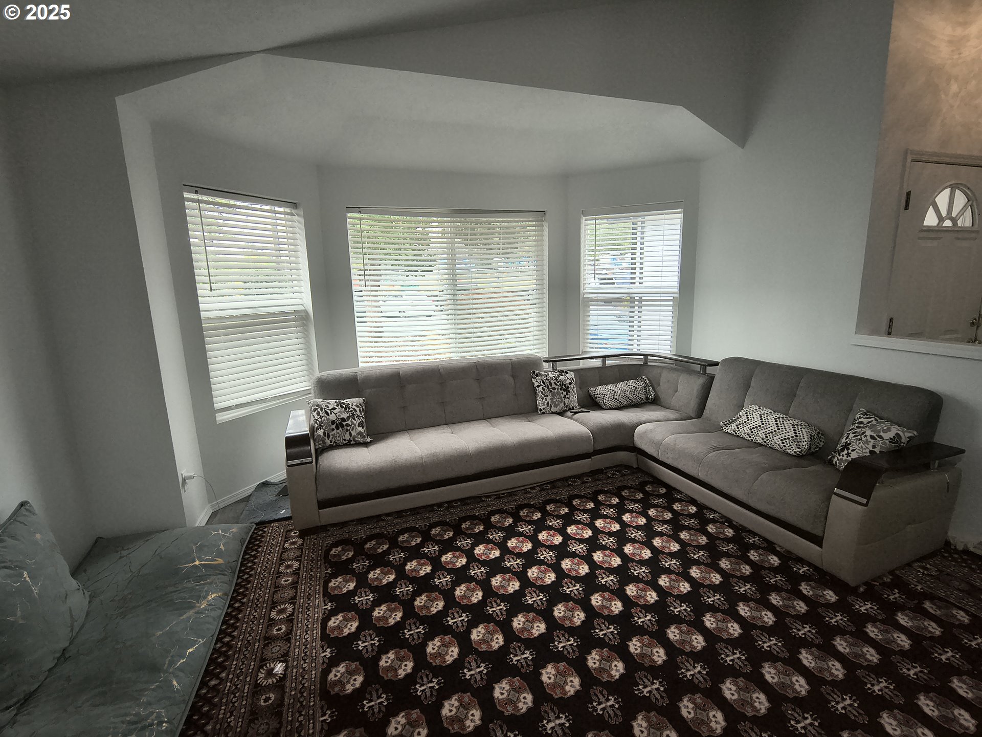 7321 Southwest 52nd Avenue Portland, OR 97219 - Photo 28 of 39