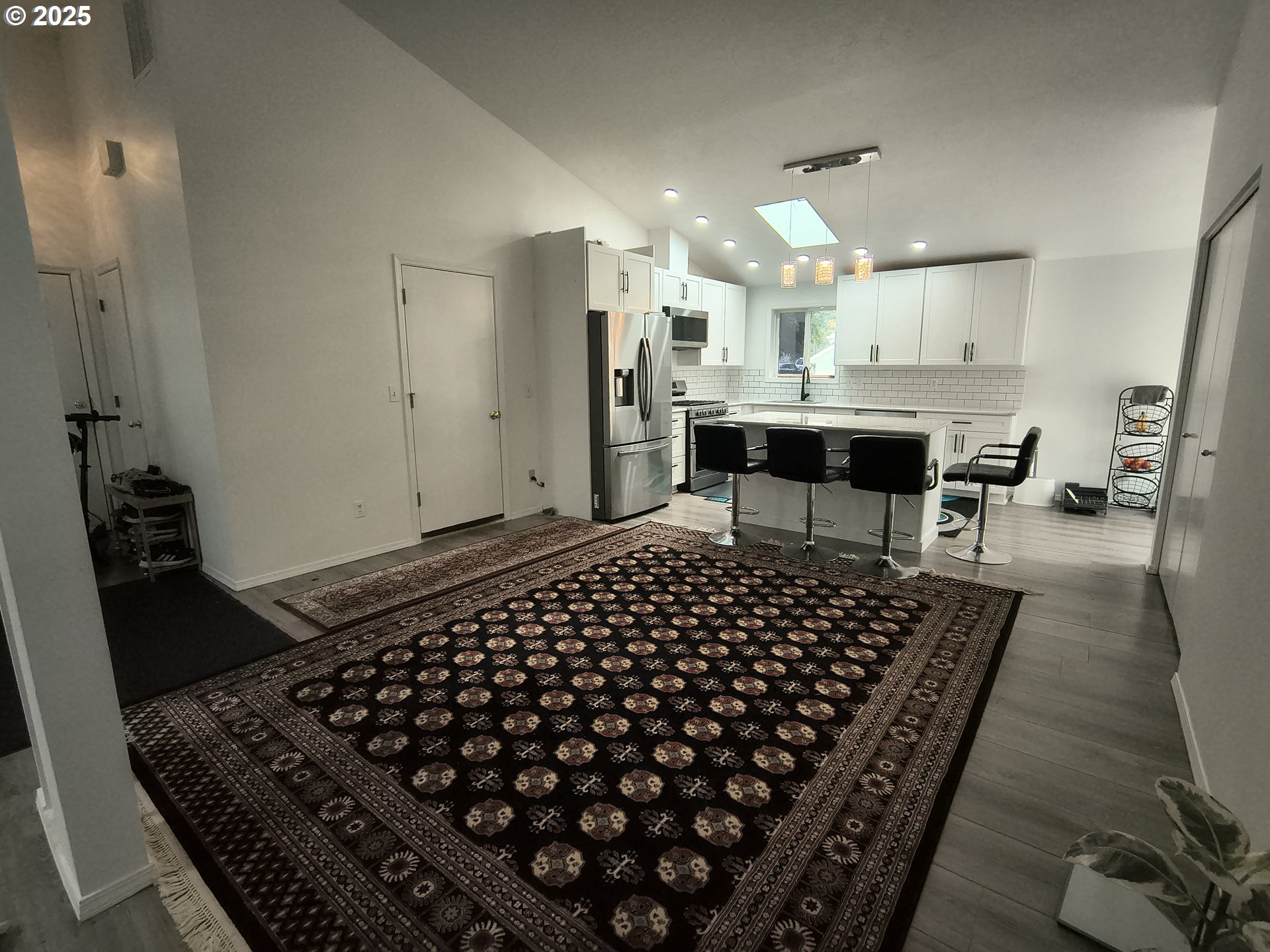 7321 Southwest 52nd Avenue Portland, OR 97219 - Photo 31 of 39