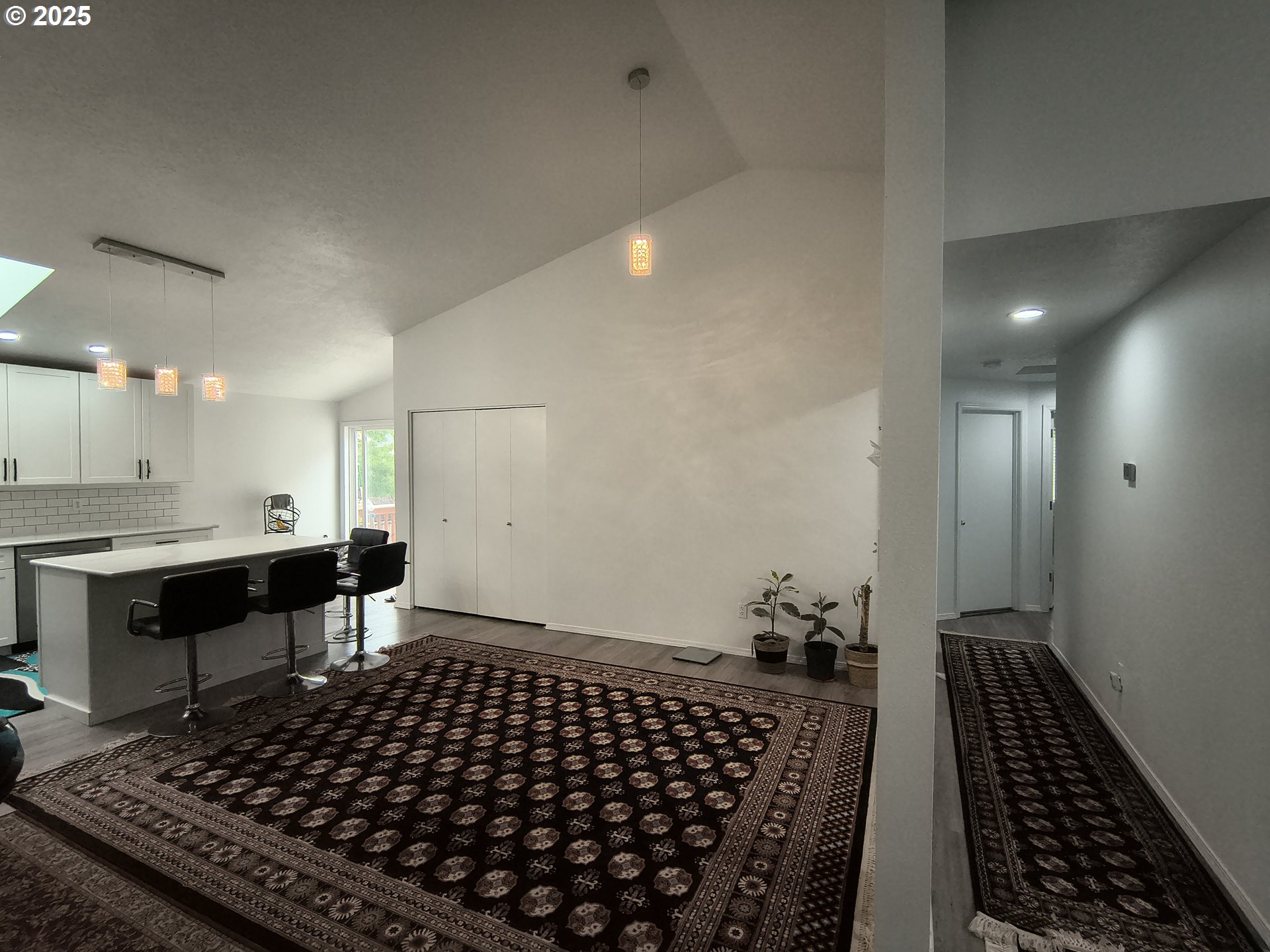 7321 Southwest 52nd Avenue Portland, OR 97219 - Photo 47 of 47 a view of a hallway