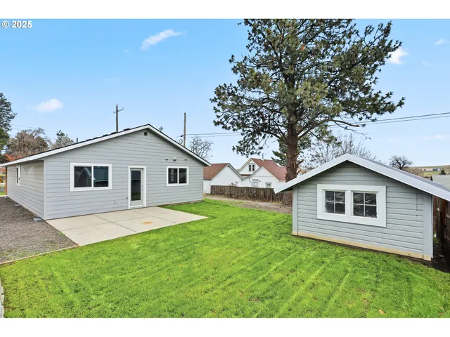 $299,000 | 203 4th, Moro, OR 97039