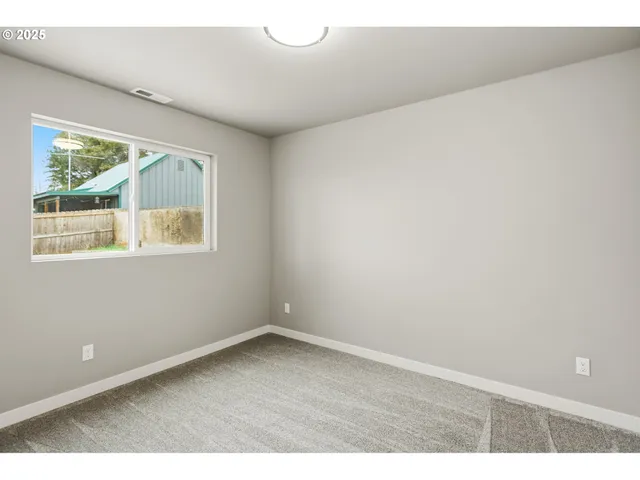 $299,000 | 203 4th, Moro, OR 97039