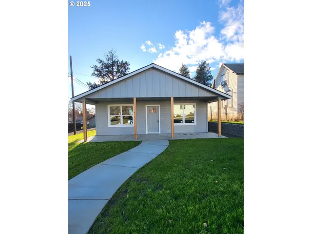 $299,000 | 203 4th, Moro, OR 97039