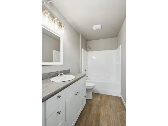 $299,000 | 203 4th, Moro, OR 97039