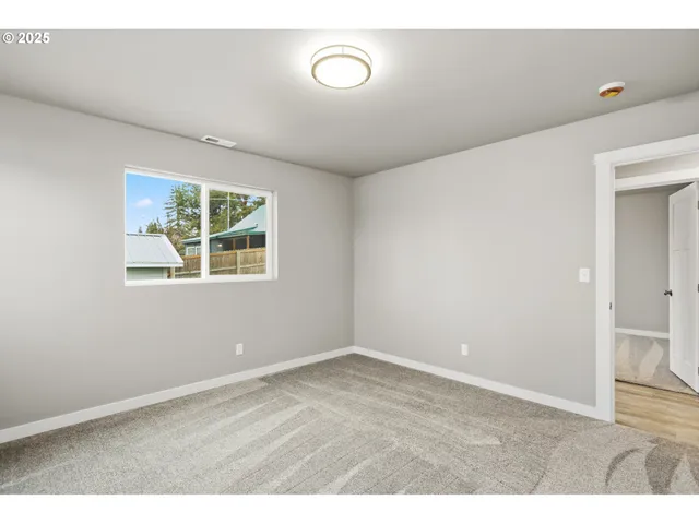 $299,000 | 203 4th, Moro, OR 97039