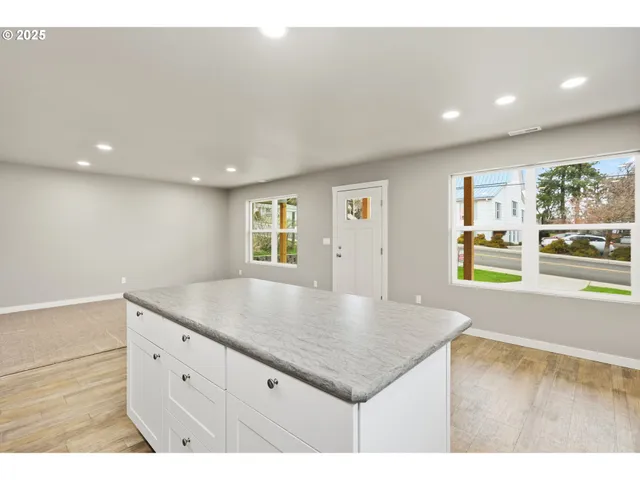 $299,000 | 203 4th, Moro, OR 97039