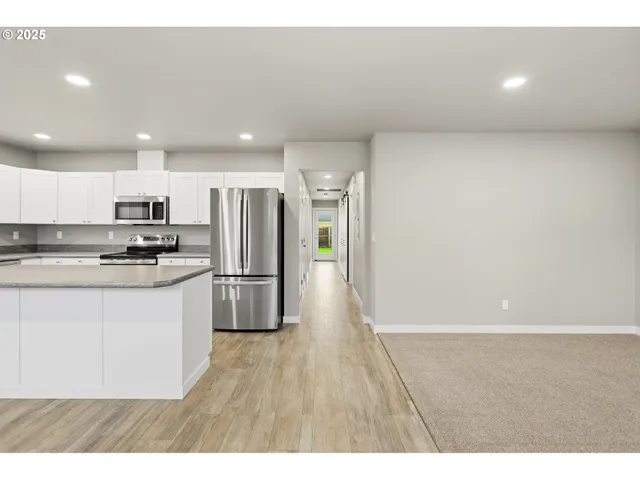 $299,000 | 203 4th, Moro, OR 97039