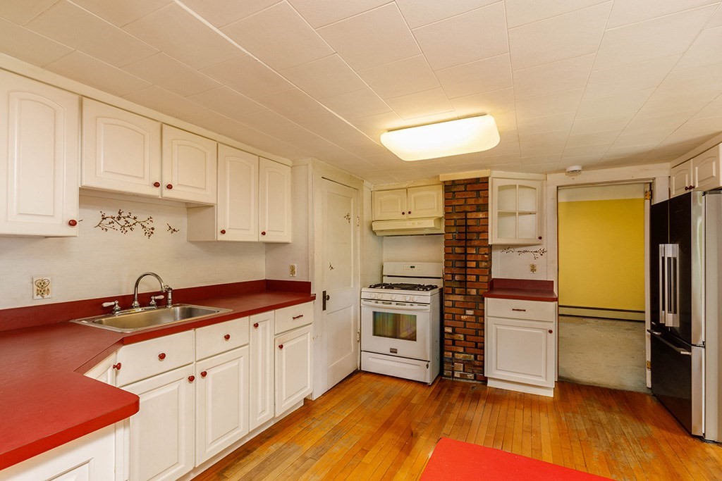 343 Lake Road Ashburnham, MA 01430 - Photo 5 of 29