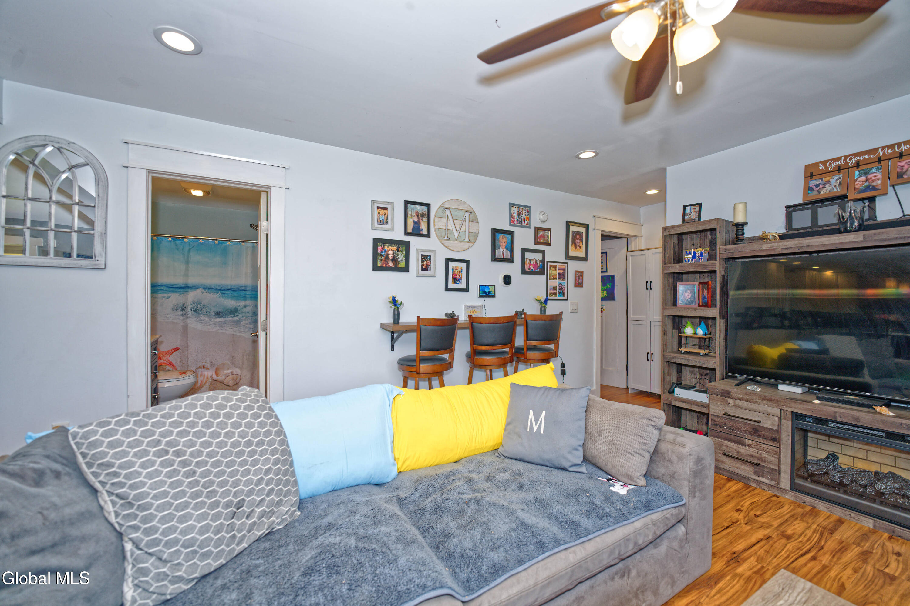 235 Waters Road Greenwich, NY 12834 - Photo 5 of 34 1 Livingroom 1